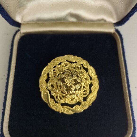 Freirich Brooch Brass Gold Tone Ornate Filigree Floral Vintage MCM Designer - Picture 1 of 3
